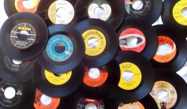 45 RPM – you spin me right round baby, right round, like a record…