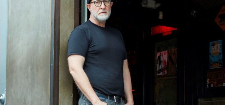 Bob Mould releases new video for ‘Siberian Butterfly’