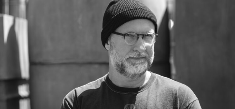 Bob Mould – ‘Wishing Well’ video and live ‘Distortion’