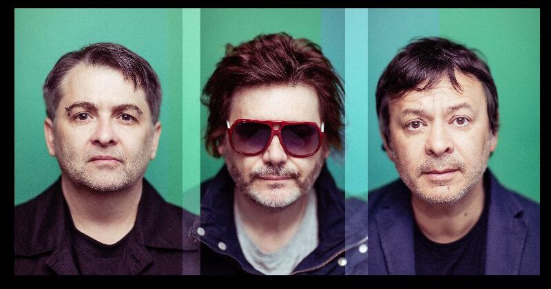MANIC STREET PREACHERS – ‘SLEEP NEXT TO PLASTIC’