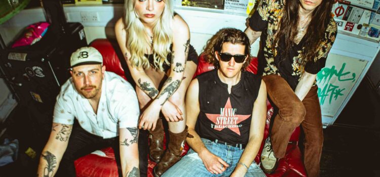 James And The Cold Gun – London Headliner