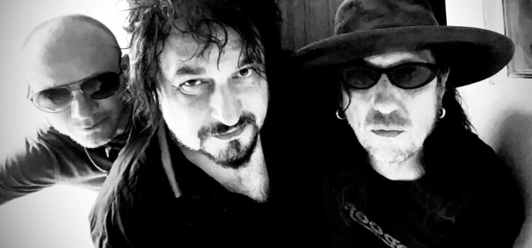 THE SIDESHOWS -DEBUT SINGLE OUT NOW VIA EUROPEAN PHONOGRAPHIC