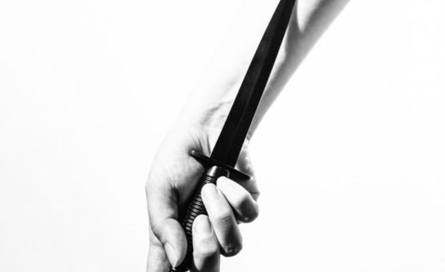 IST IST – ‘Dagger’ (Kind Violence) 