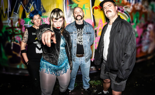 Split Dogs return with new single ‘Be Somebody’ out now via Venn Records