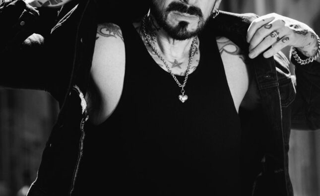 RICKY WARWICK – NEW SINGLE‘SEEK ZEN DESTROY’ FT. PHIL COLLEN