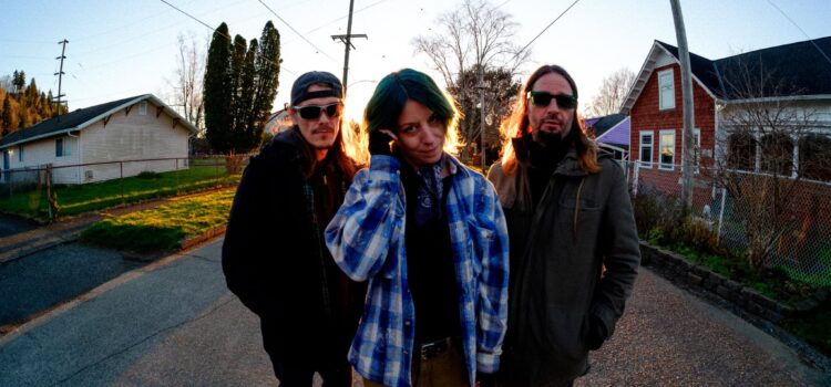 Daily Thompson to release new album ‘Glue’ via Noisolution Records